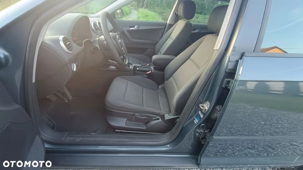 Audi A3 Sportback 1.6 Attraction - 19