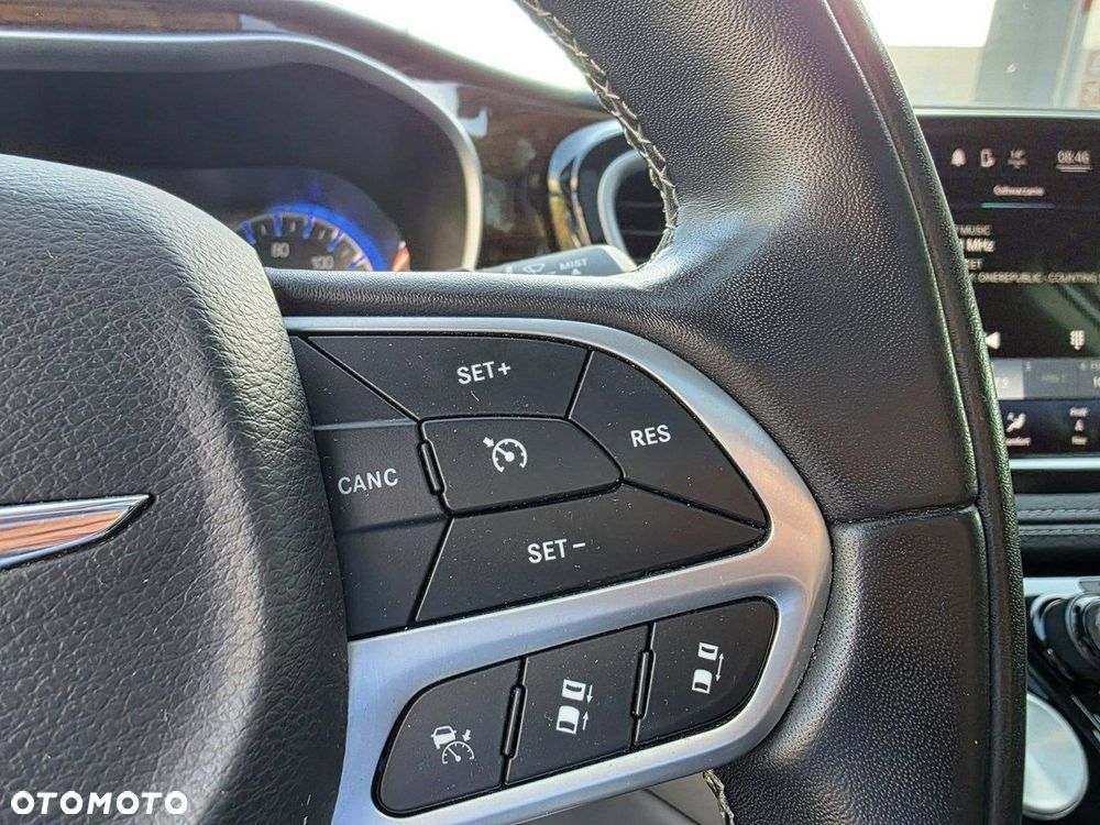 Chrysler Pacifica - 18