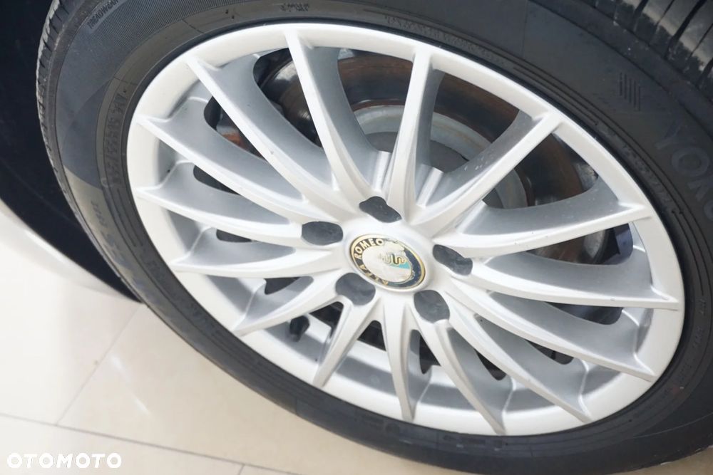 Alfa Romeo 159 1.9 JTDM 16V DPF Distinctive - 12