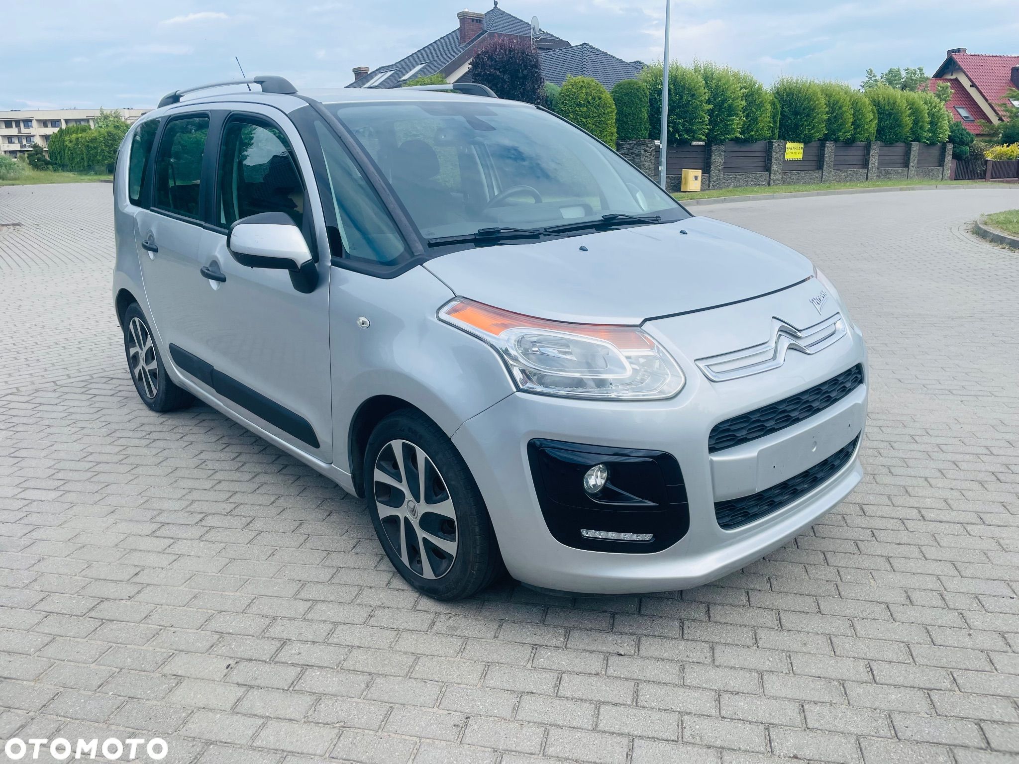 Citroën C3 Picasso 1.4i Attraction - 1