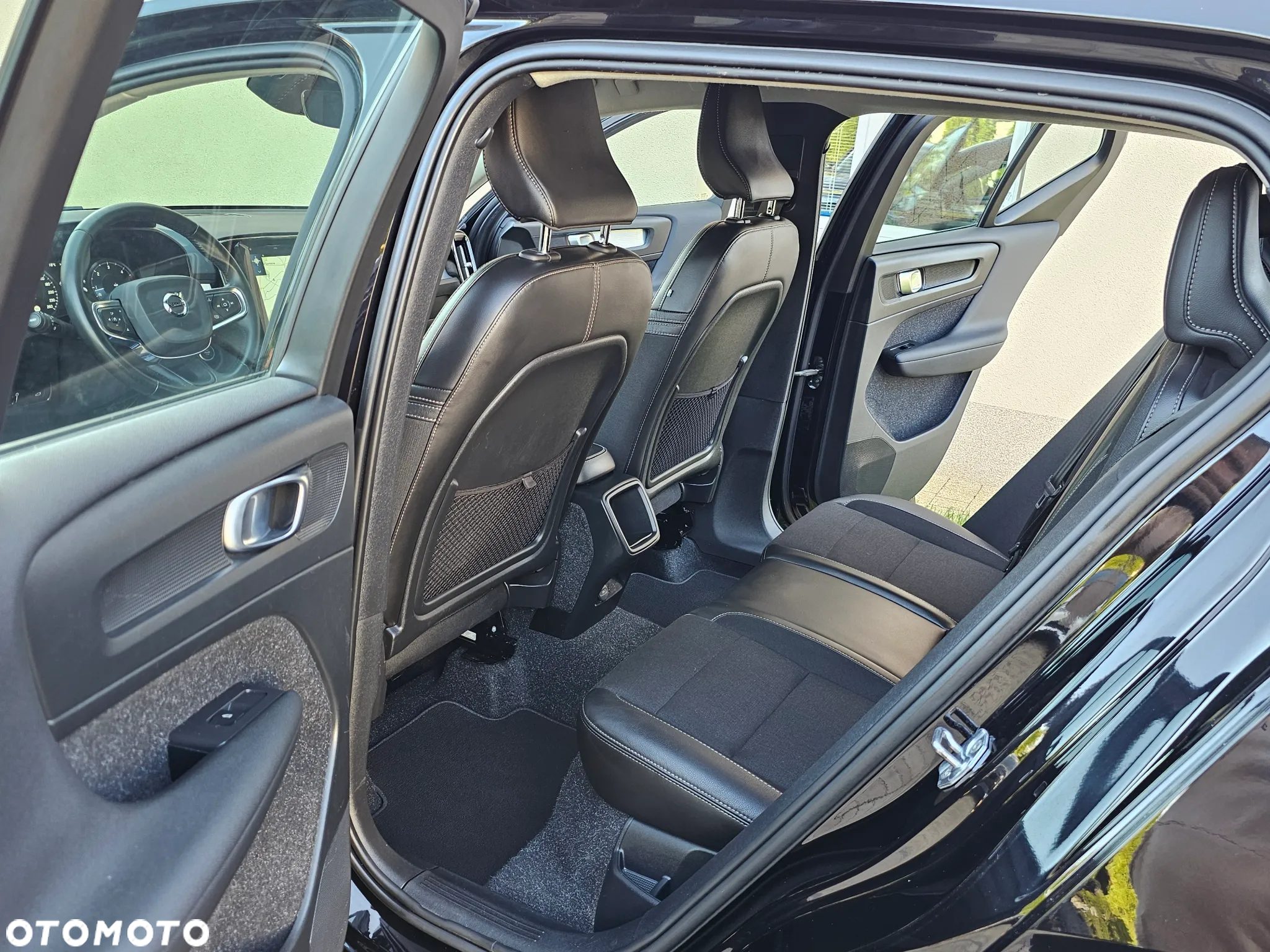 Volvo XC 40 D3 Momentum Pro - 23