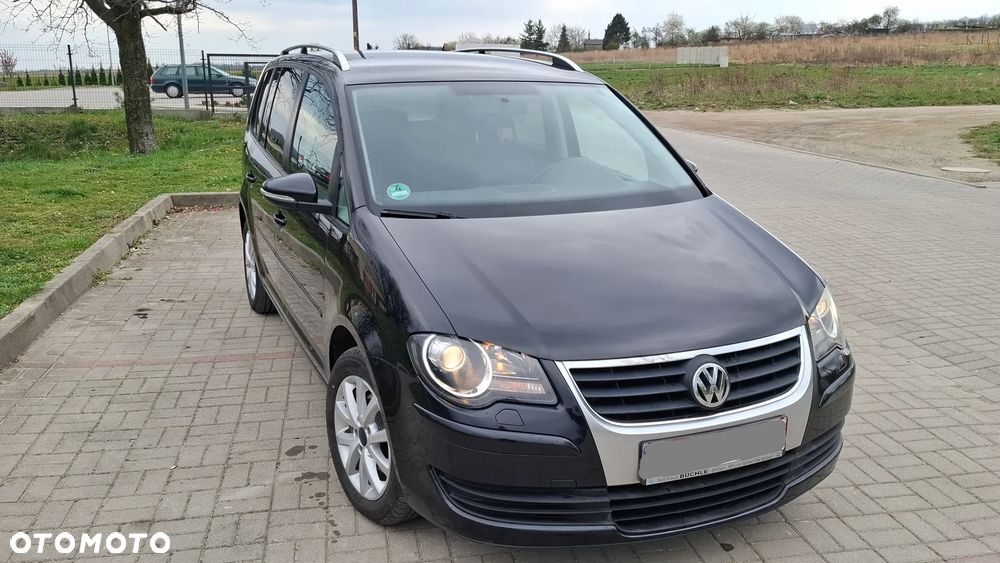 Volkswagen Touran - 4