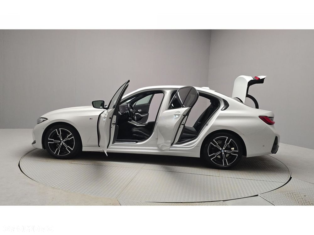 BMW Seria 3 320d xDrive mHEV M Sport - 14