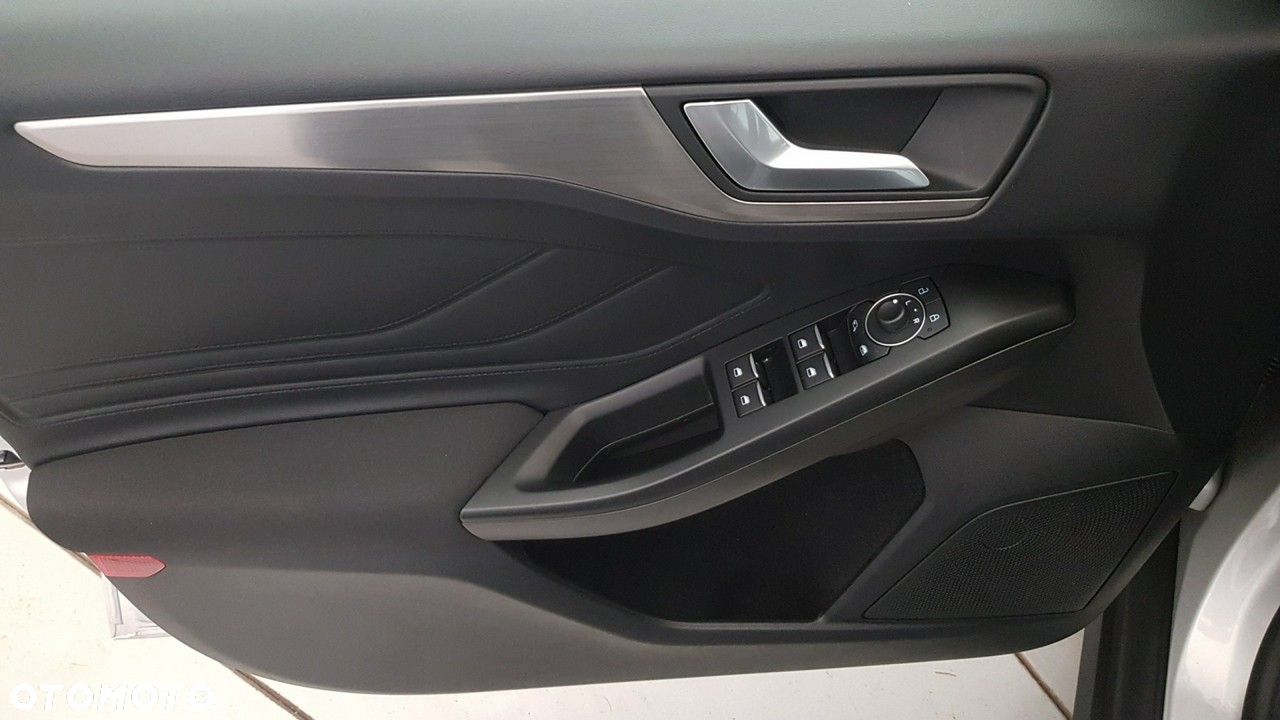 Ford Focus - 24