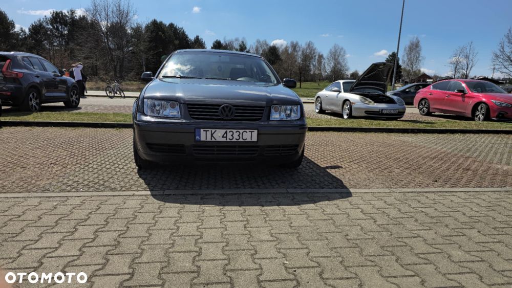 Volkswagen Bora 1.6 Comfortline - 2