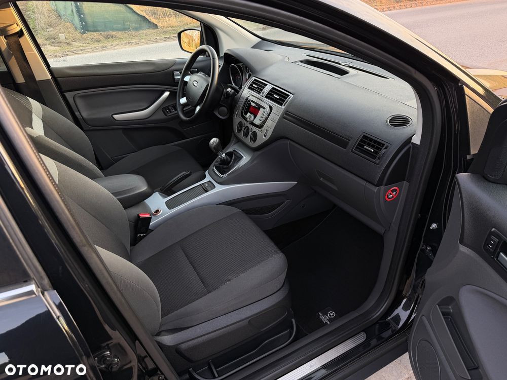 Ford Kuga 2.0 TDCi 2x4 Champions Edition - 25