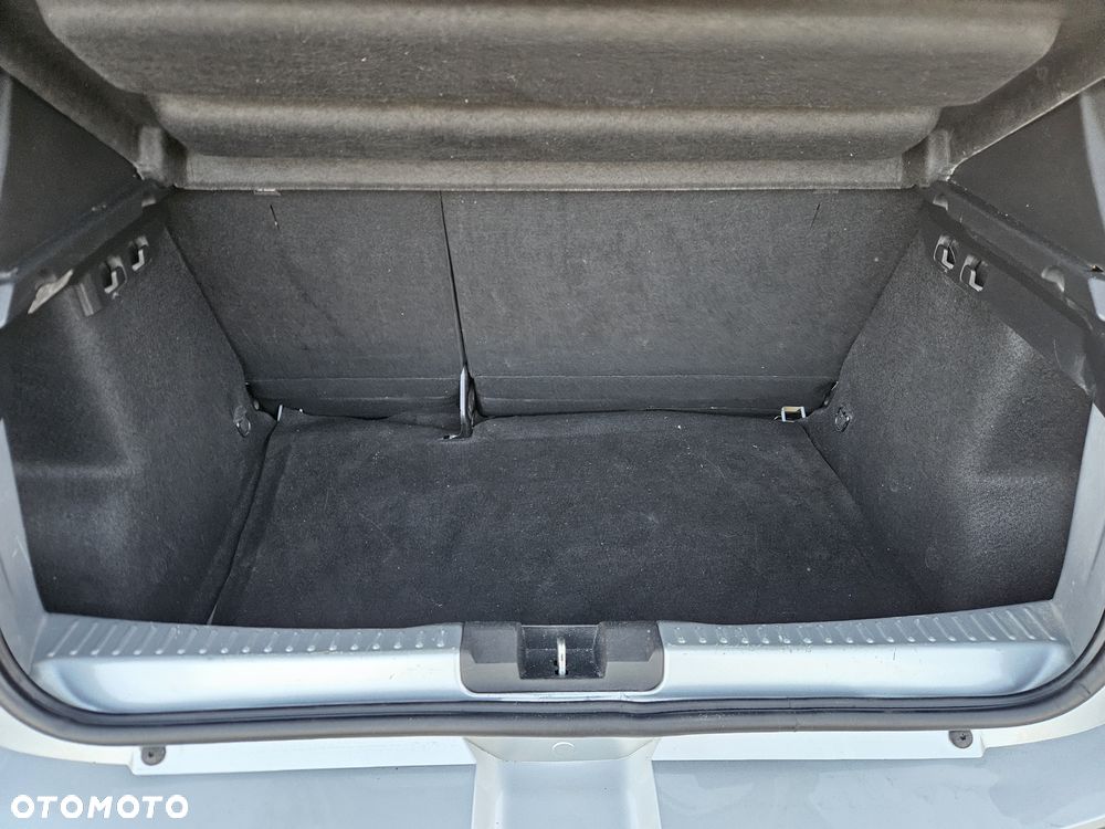 Dacia Sandero - 28