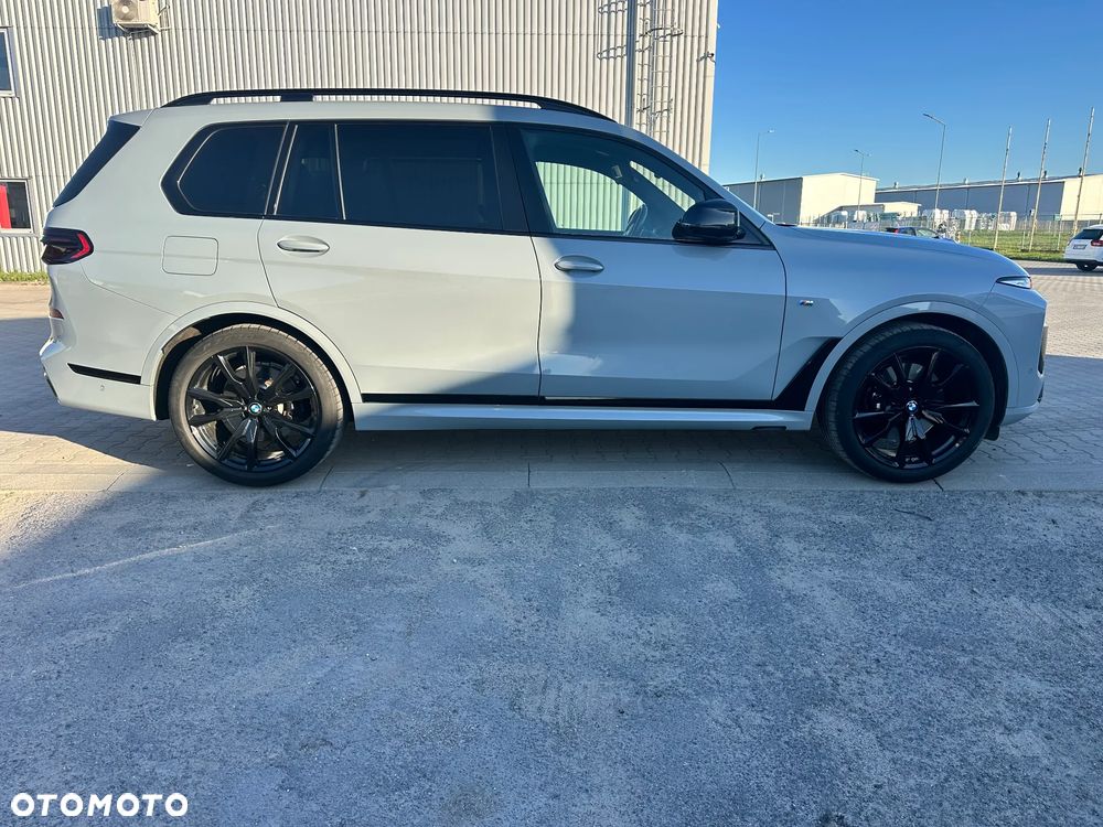 BMW X7 xDrive40i mHEV Individual Edition sport - 1
