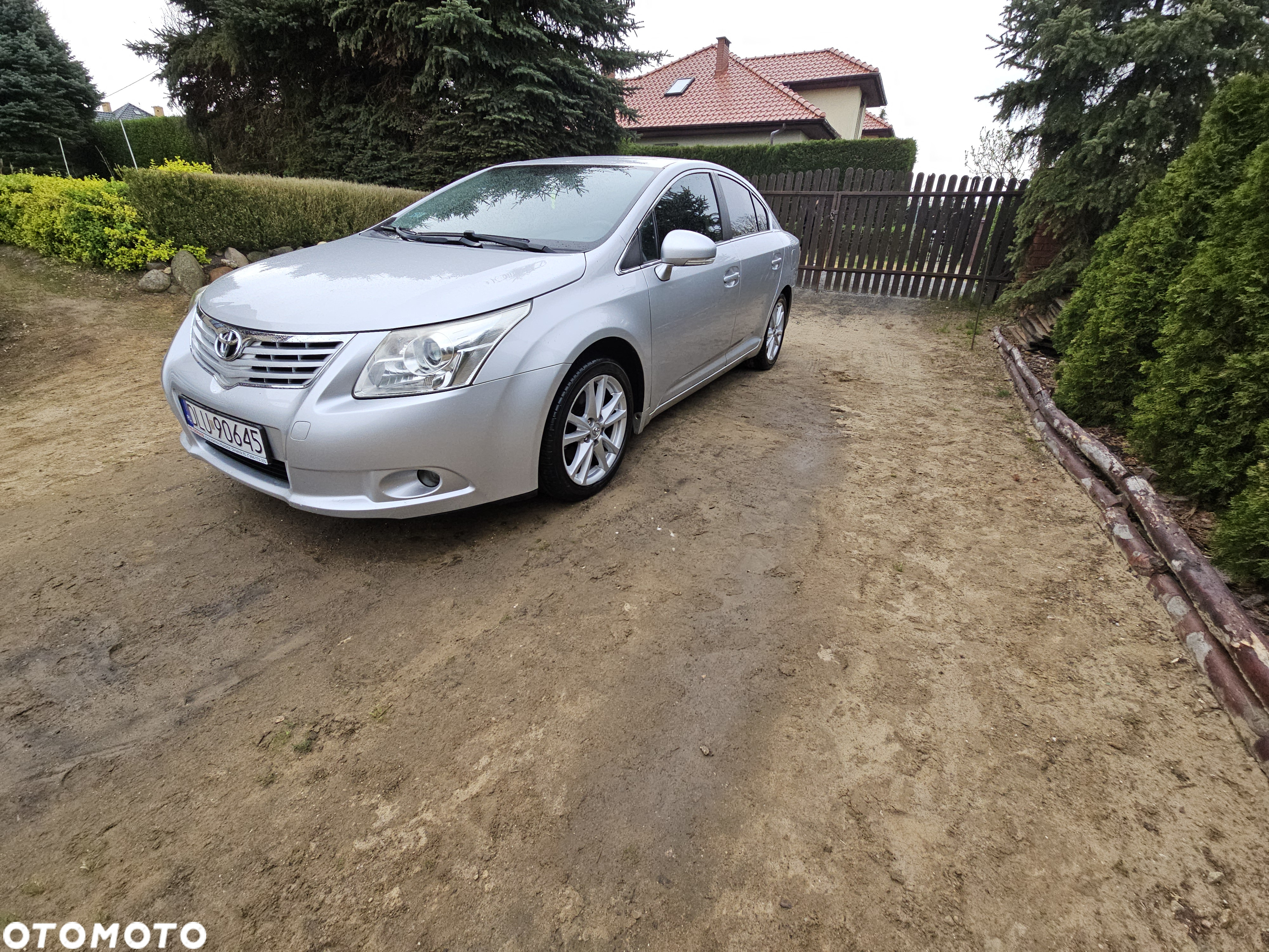 Toyota Avensis 2.0 D-4D - 11