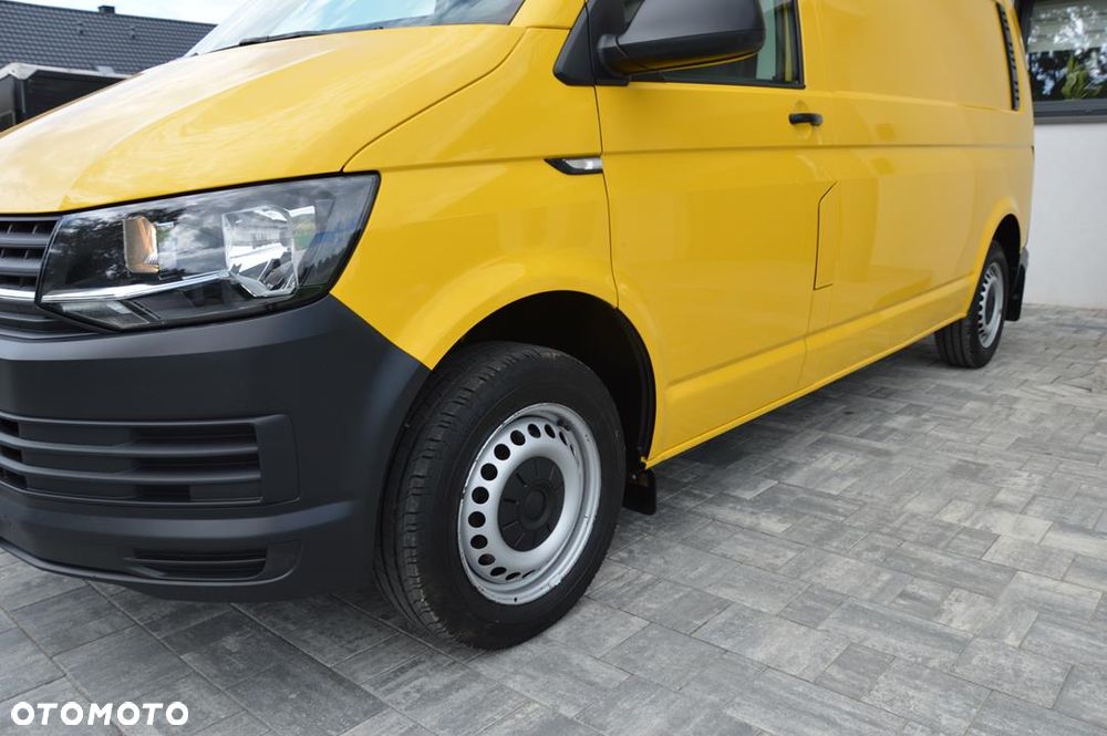 Volkswagen Transporter - 11