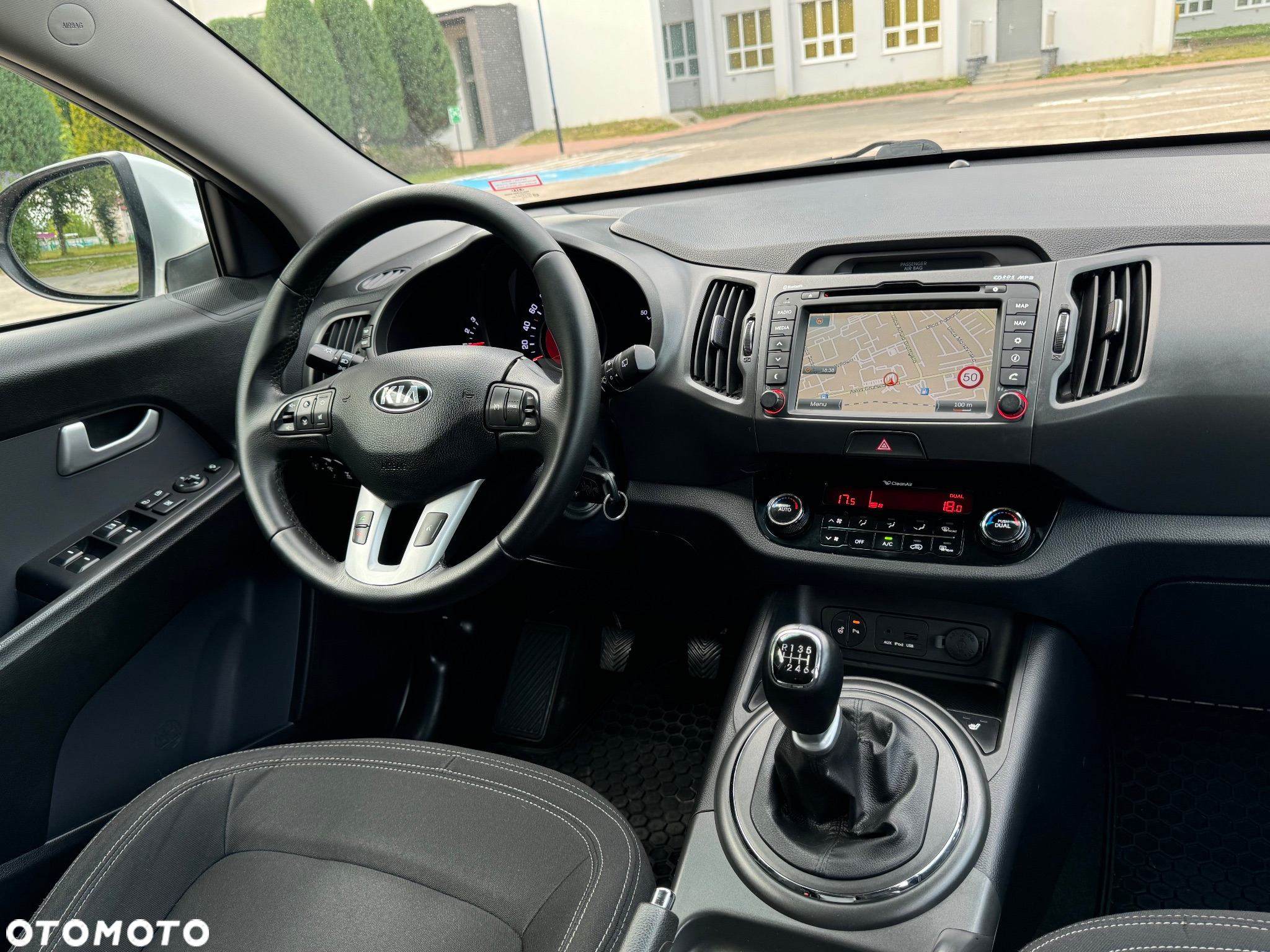 Kia Sportage 2.0 CRDI AWD Fifa World Cup Edition - 8