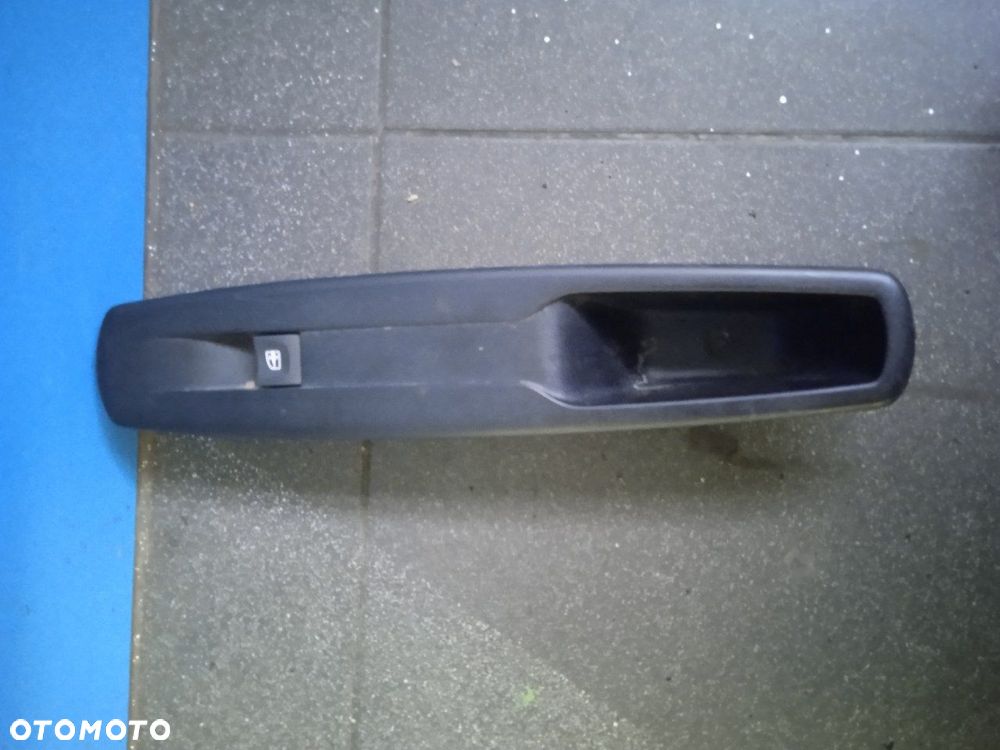 Panel Przełącznik Prawej Przedniej Szyby Renault Megane III - 1