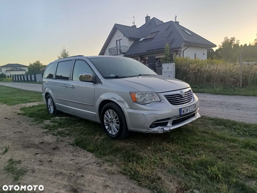 Lancia Voyager 2.8CRD Gold - 3