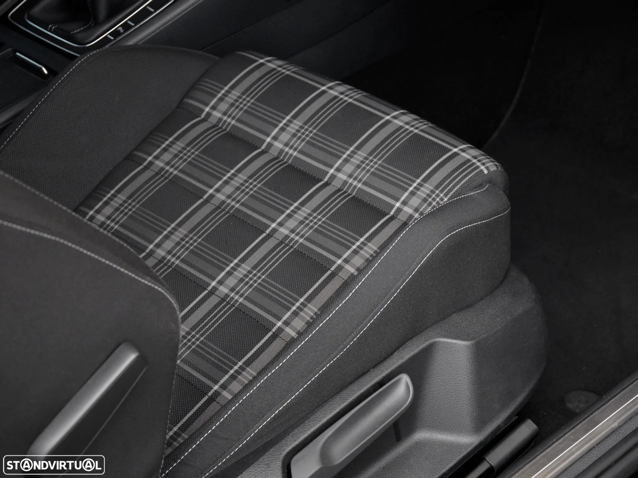 VW Golf 2.0 TDI GTD - 17