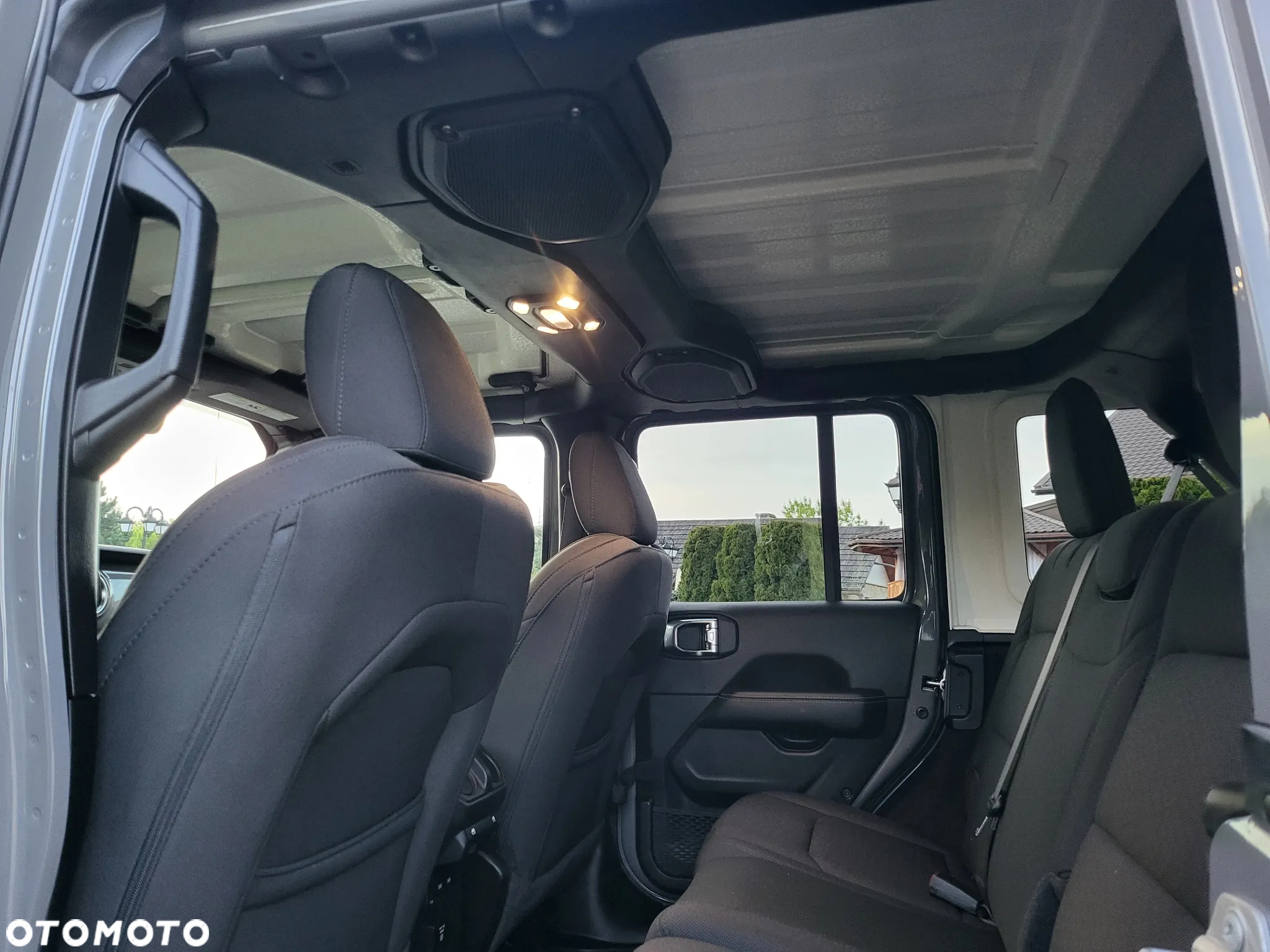 Jeep Wrangler - 22