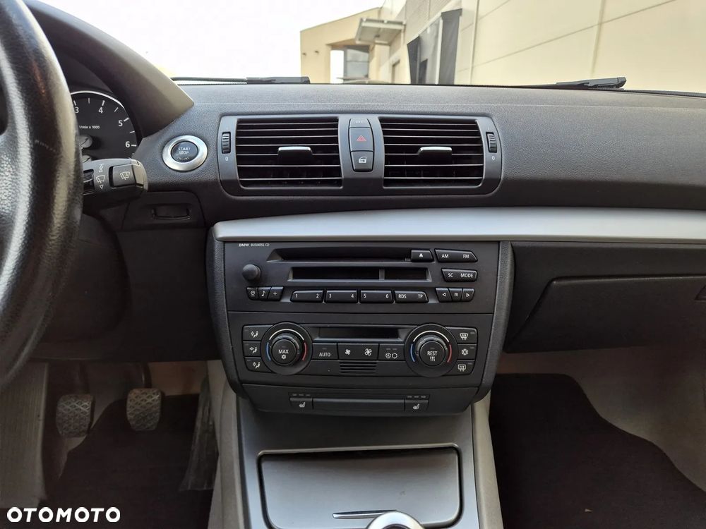 BMW Seria 1 116i - 9