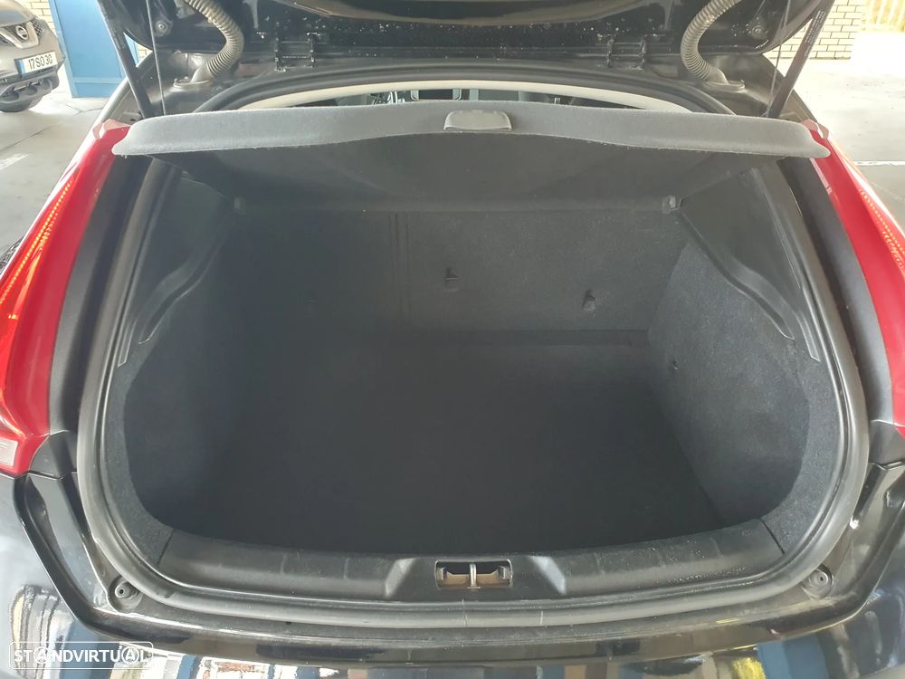 Volvo V40 2.0 D2 Kinetic Eco - 11
