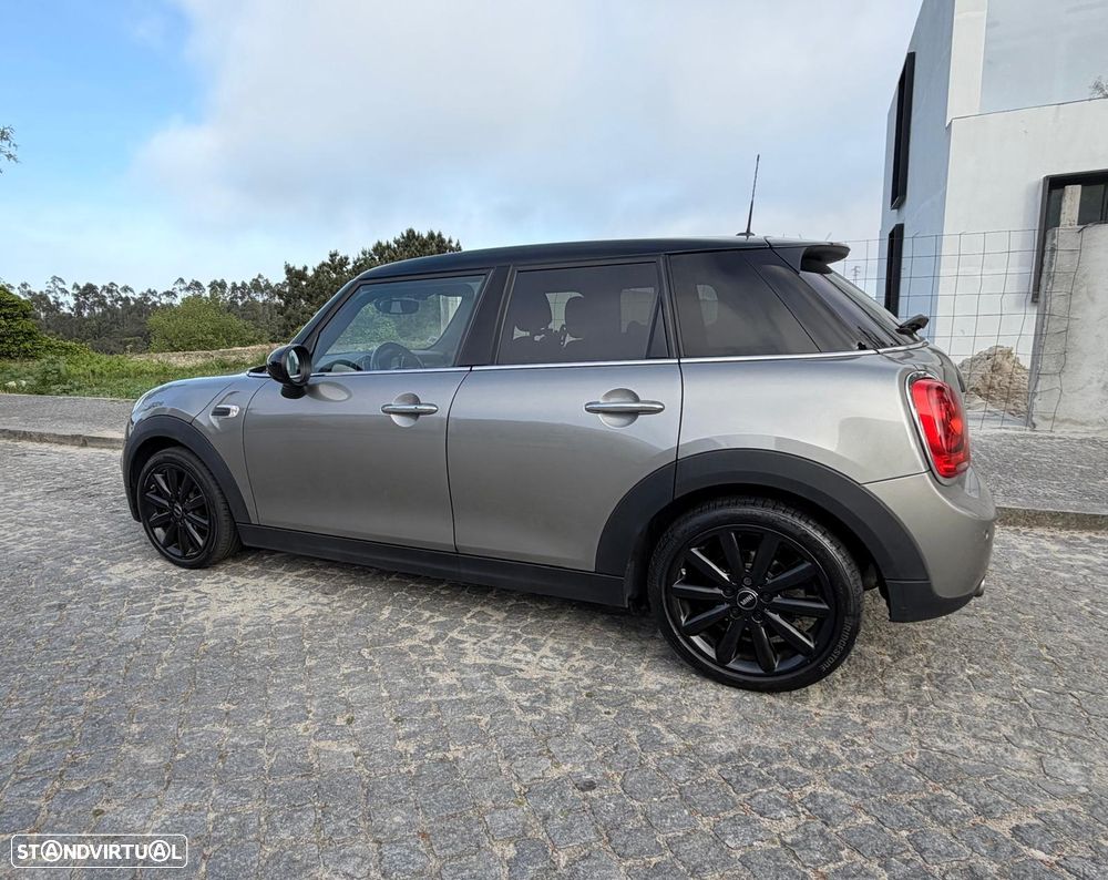 MINI 5 Portas Cooper D Auto - 12