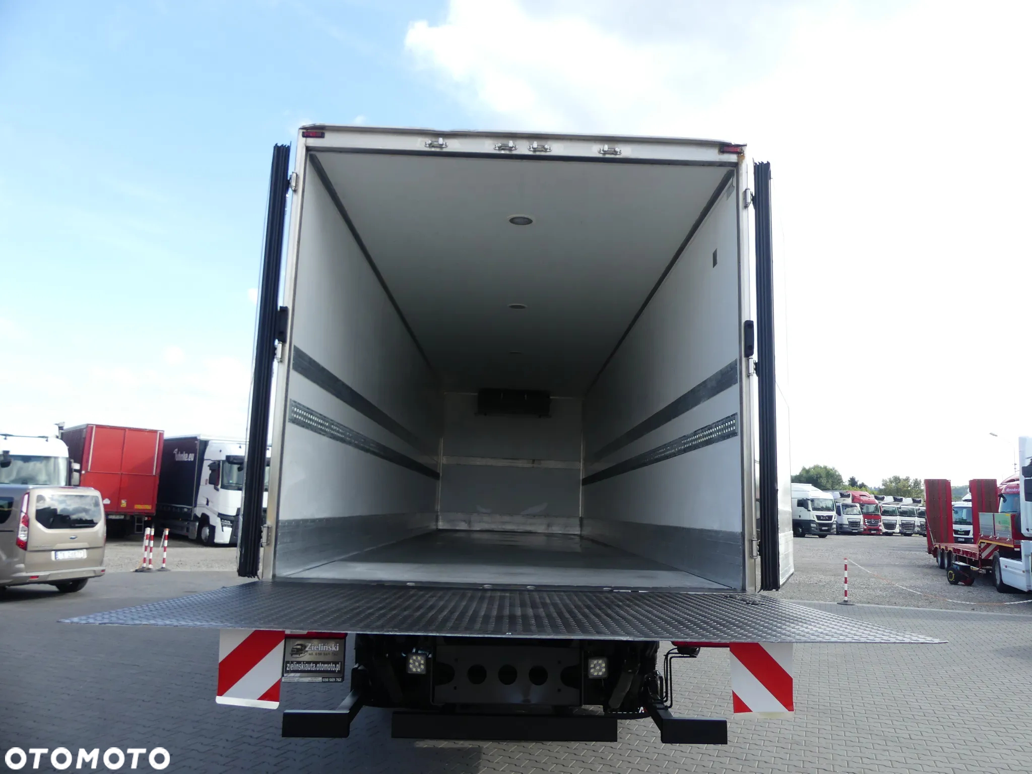 DAF CF 370 / 6x2 / CHŁODNIA 9.50 + WINDA / EURO 6 / - 14