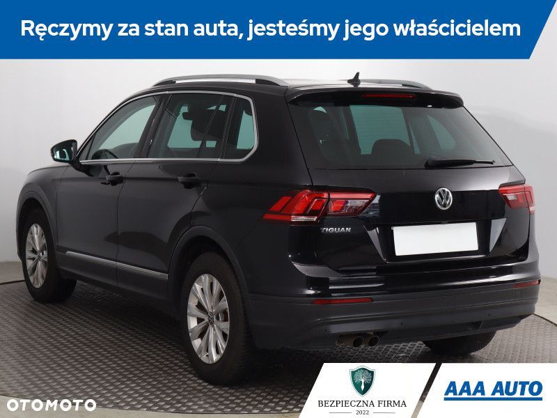 Volkswagen Tiguan - 5
