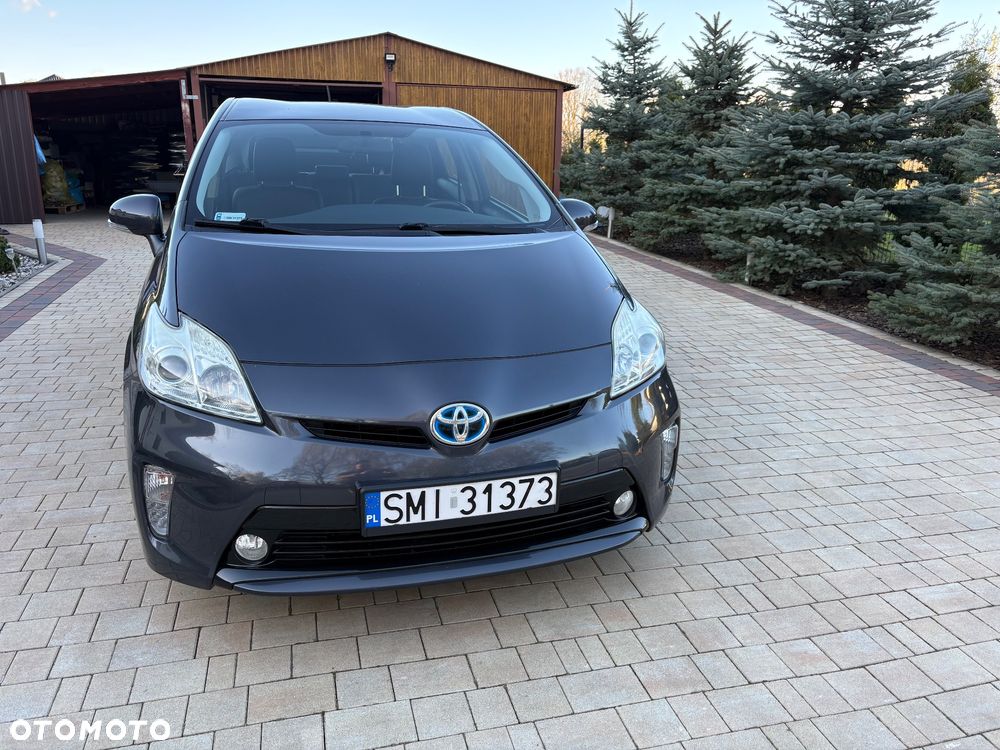 Toyota Prius (Hybrid) - 6