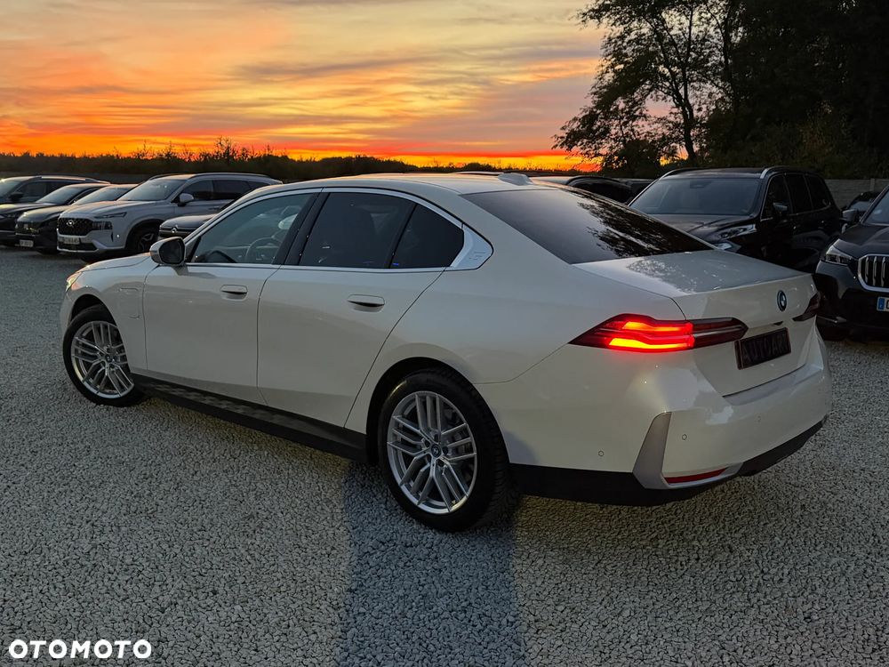 BMW Seria 5 530e xDrive - 10