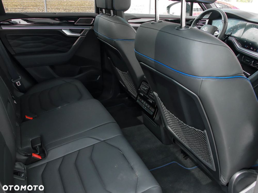 Volkswagen Touareg 3.0 V6 TFSI Plug-In Hybrid 4Motion R - 13