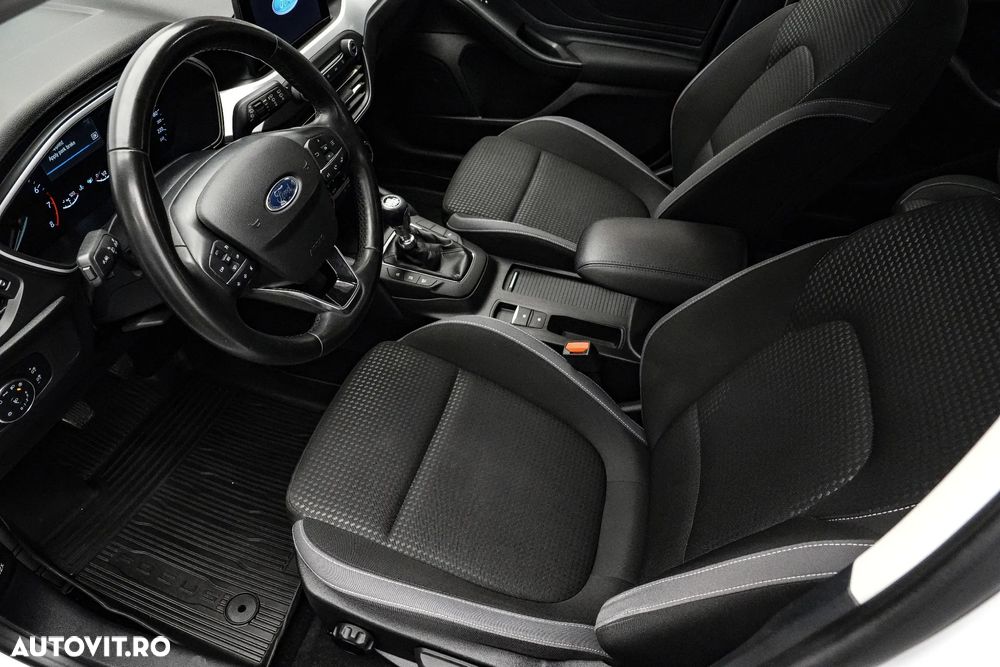 Ford Focus 1.0 EcoBoost Trend Edition - 11