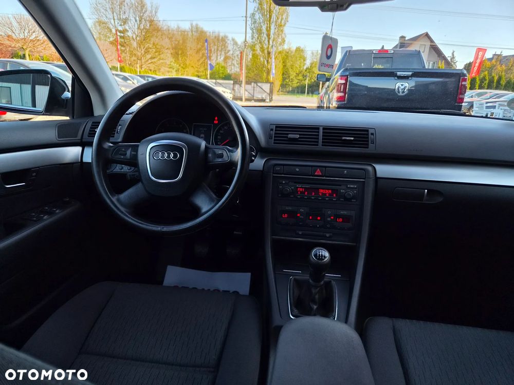 Audi A4 Avant - 25