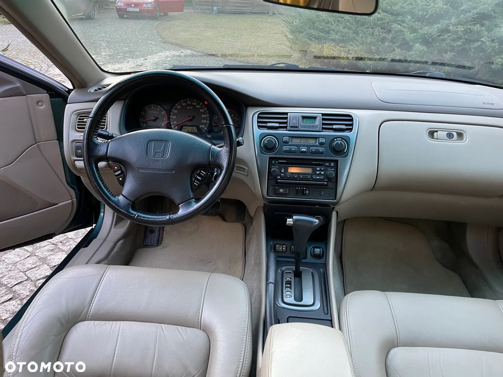 Honda Accord - 10
