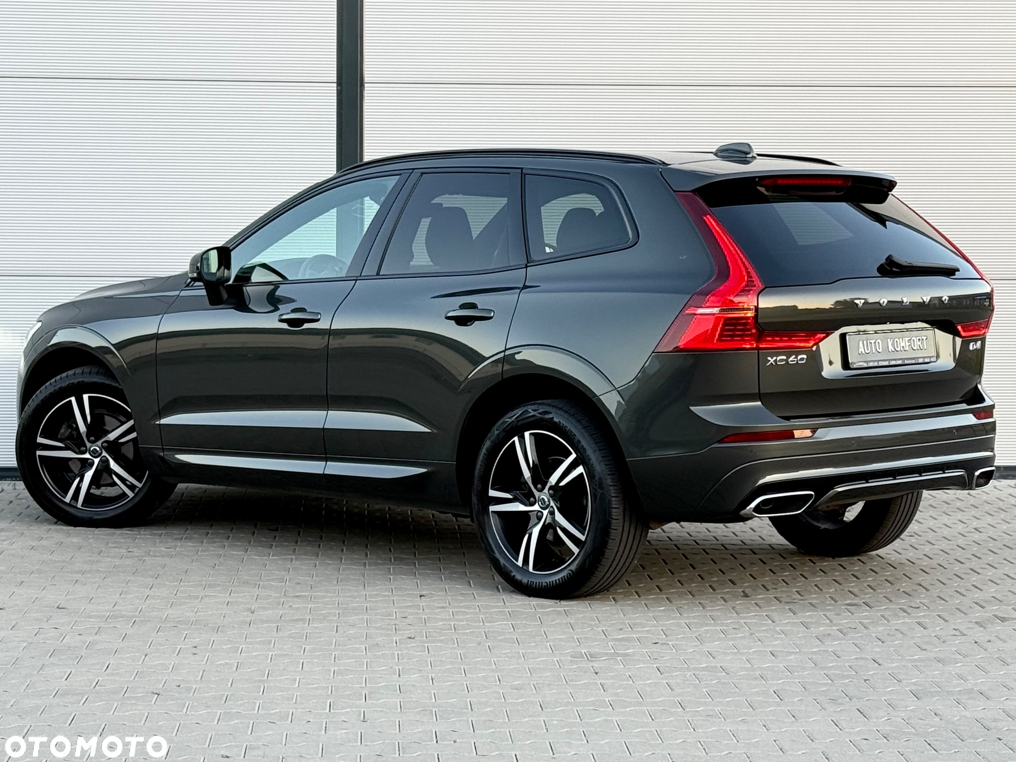 Volvo XC 60 D4 R-Design - 19