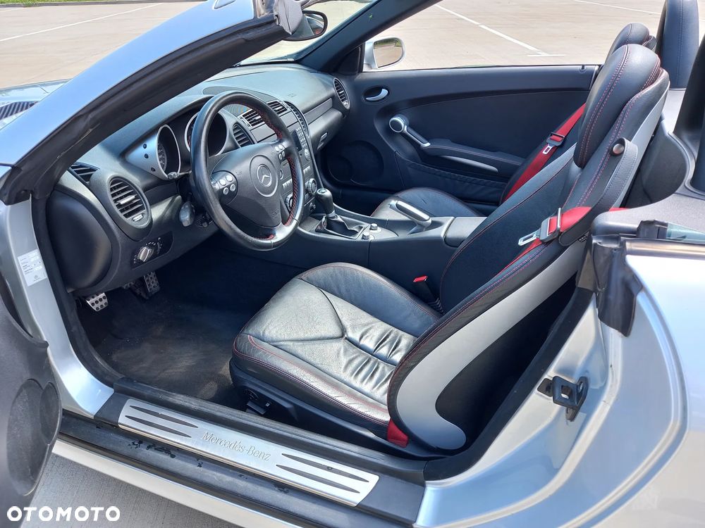 Mercedes-Benz SLK 350 Sport Edition - 8