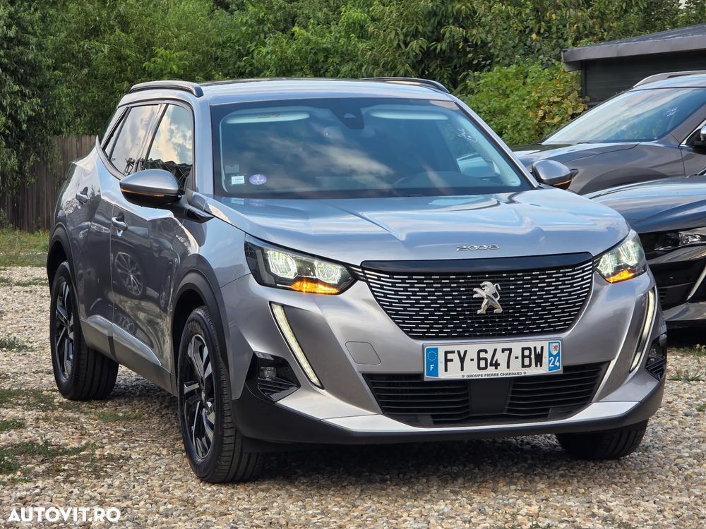Peugeot 2008 PureTech 130 EAT8 GT Pack - 4