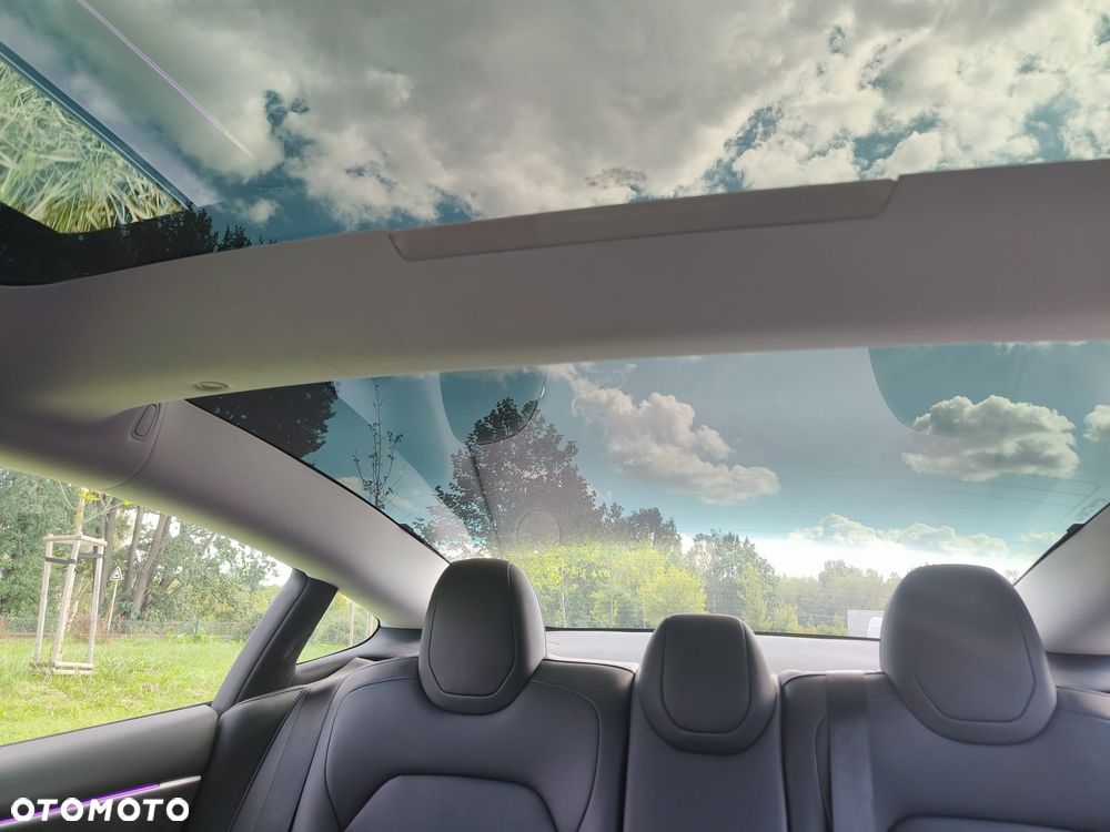 Tesla Model 3 - 11