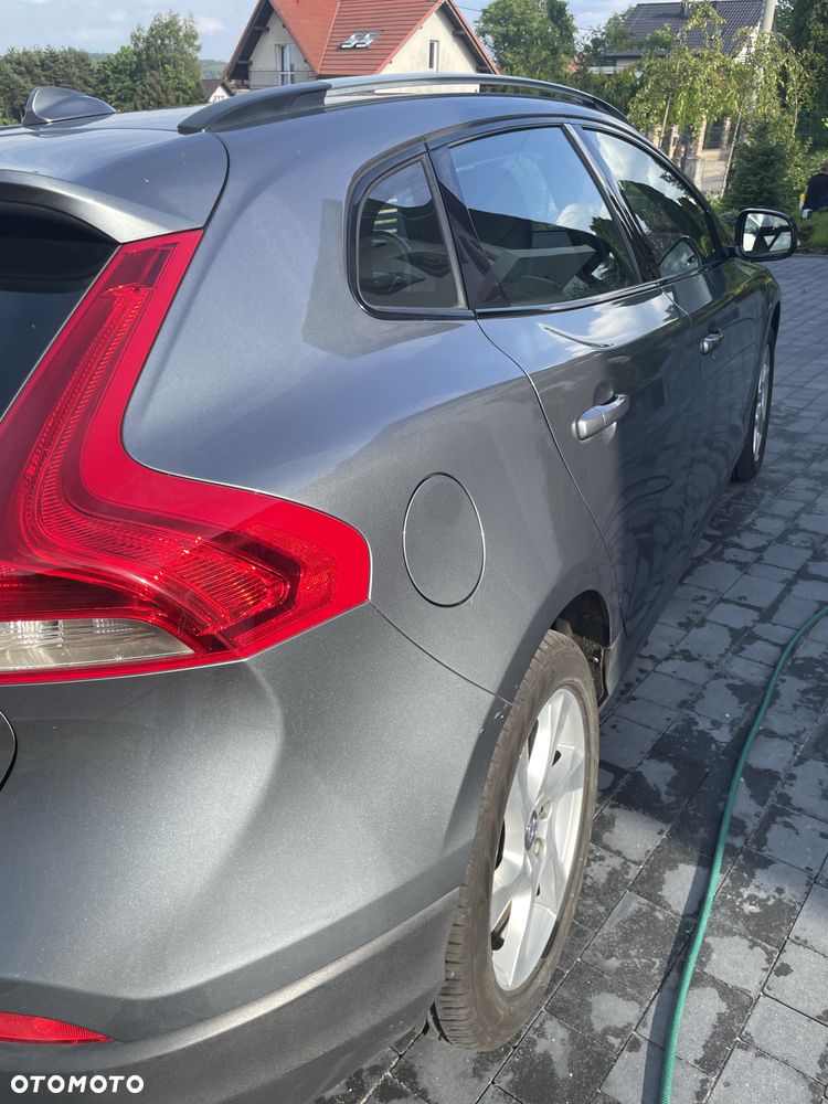 Volvo V40 D3 Summum - 19