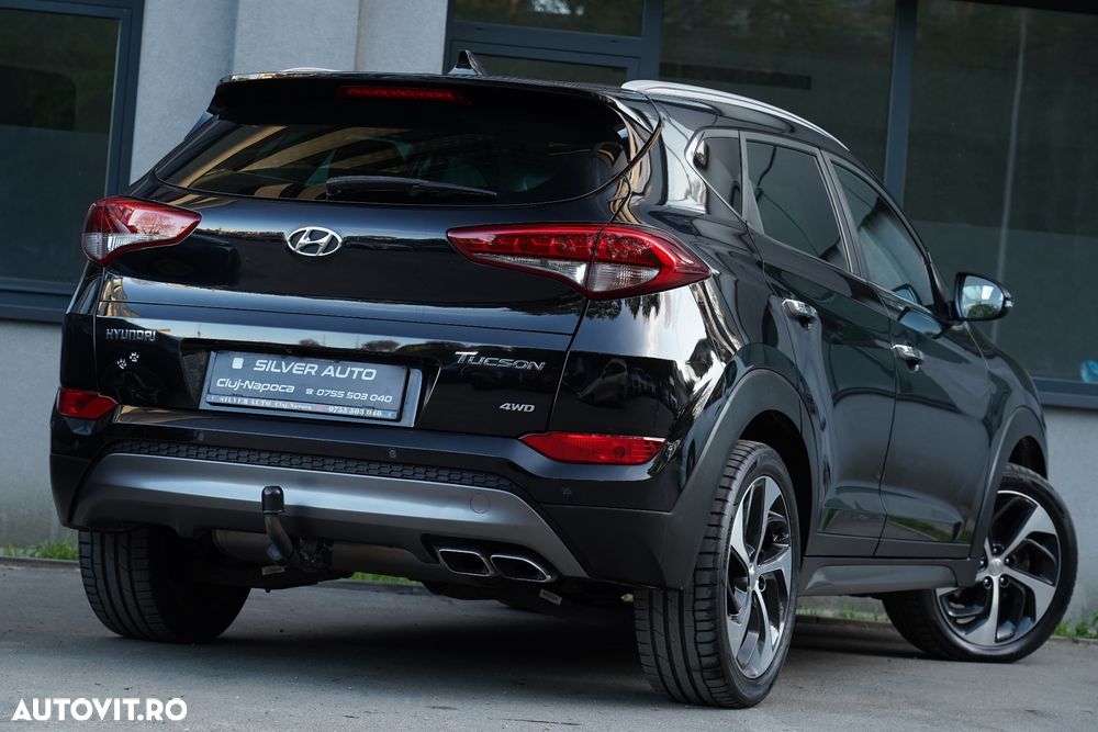 Hyundai Tucson 2.0 CRDI 4WD 6MT Premium - 11
