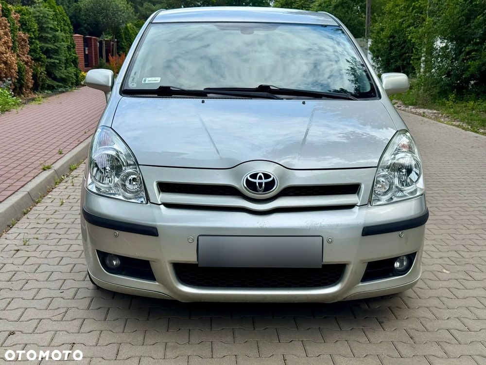 Toyota Corolla Verso 2.0 D-4D Executive - 6