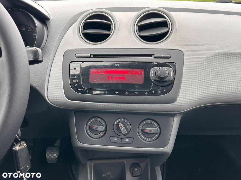 Seat Ibiza 1.4 16V Reference - 25