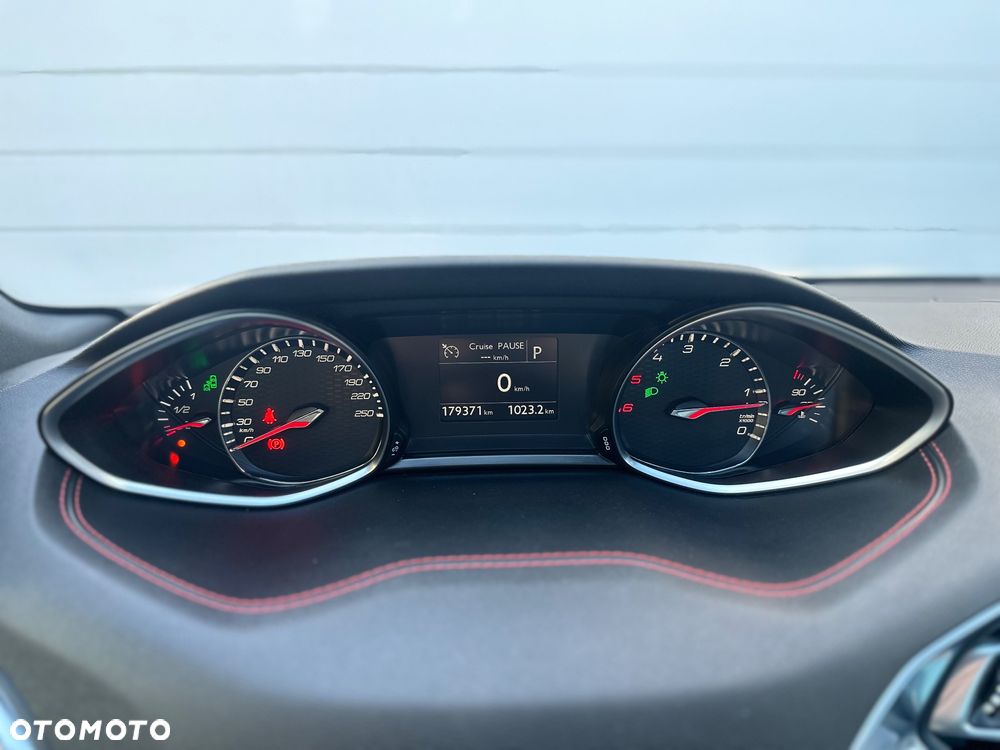 Peugeot 308 BlueHDi 180 EAT6 GT - 29