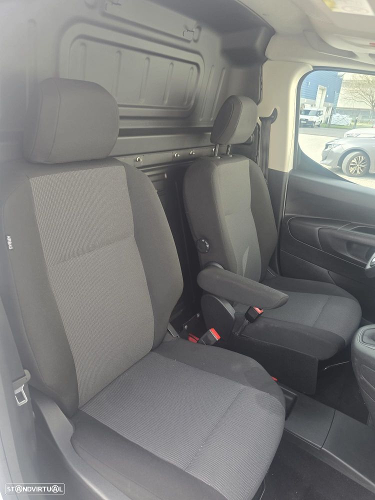 Citroën BERLINGO LONGA - 12