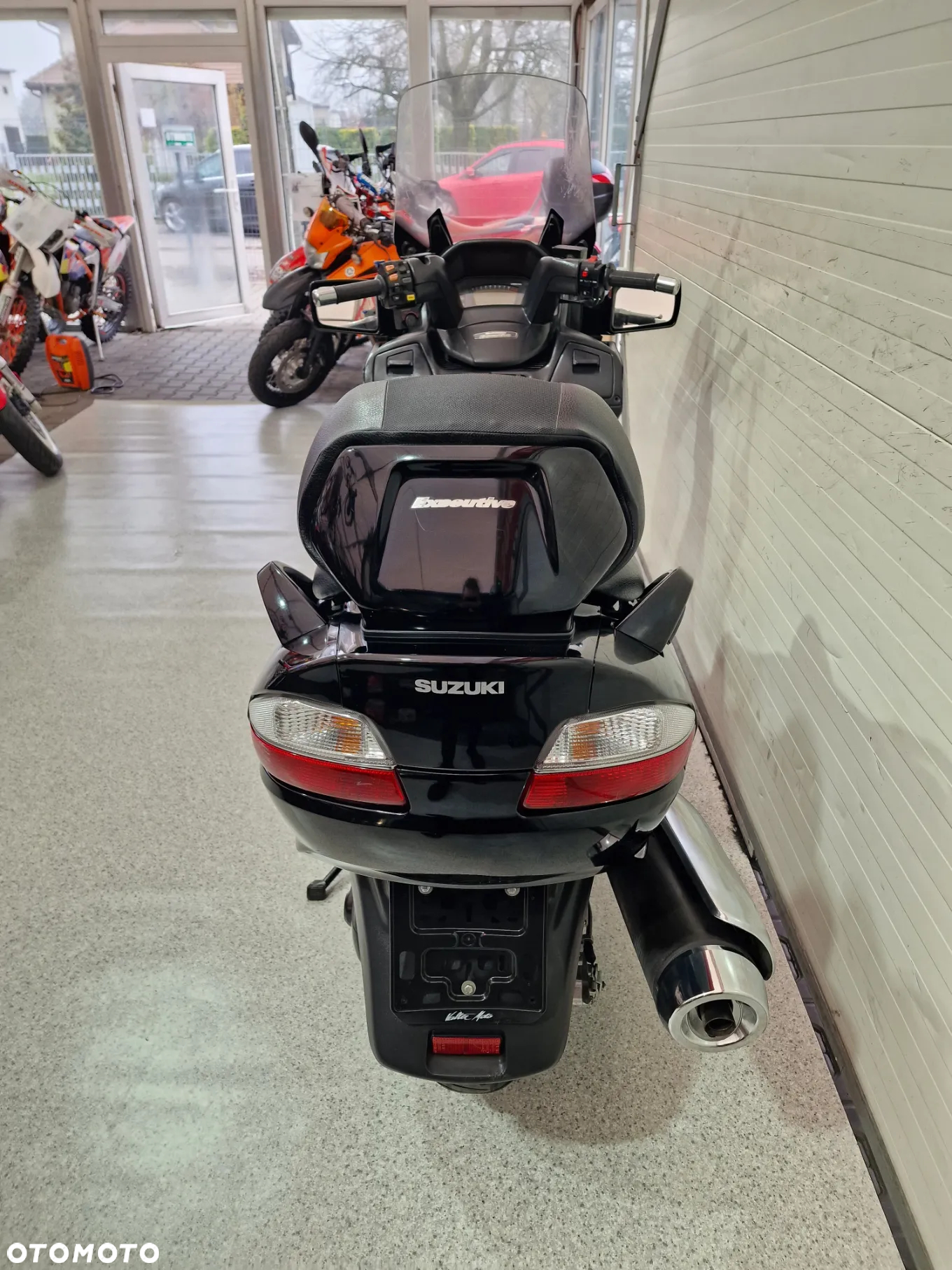 Suzuki Burgman - 27