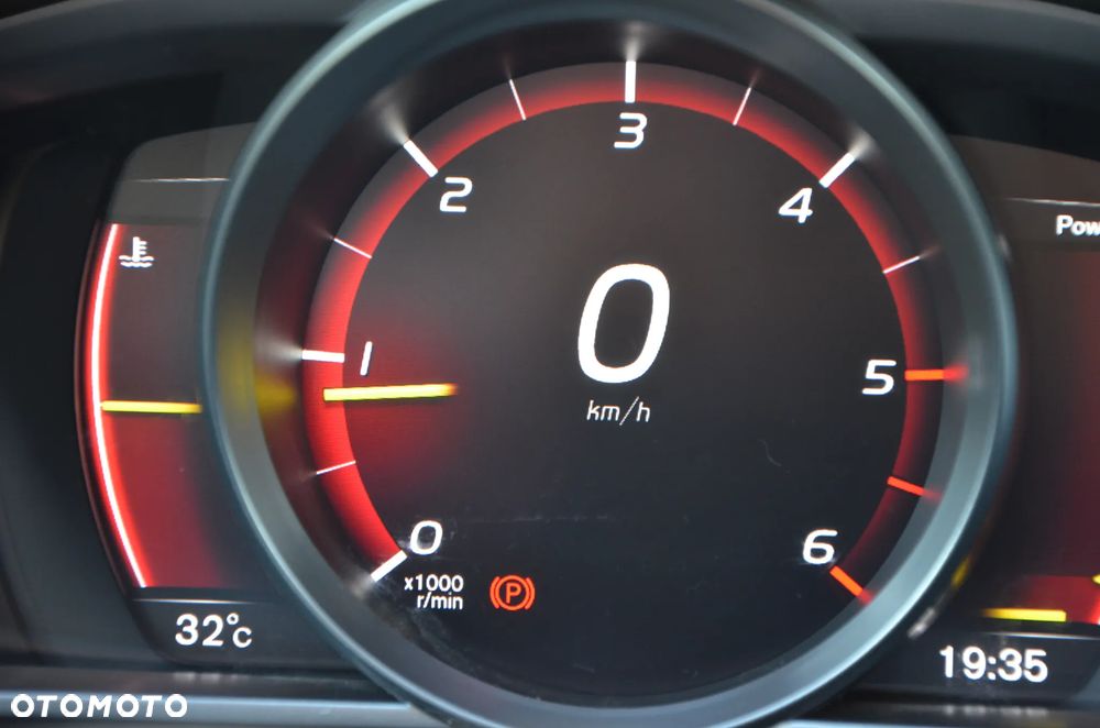 Volvo V40 D2 RDesign - 38
