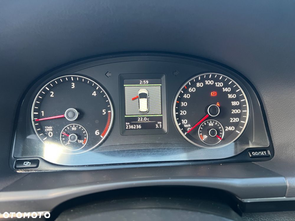 Volkswagen Touran 2.0 TDI Highline - 27