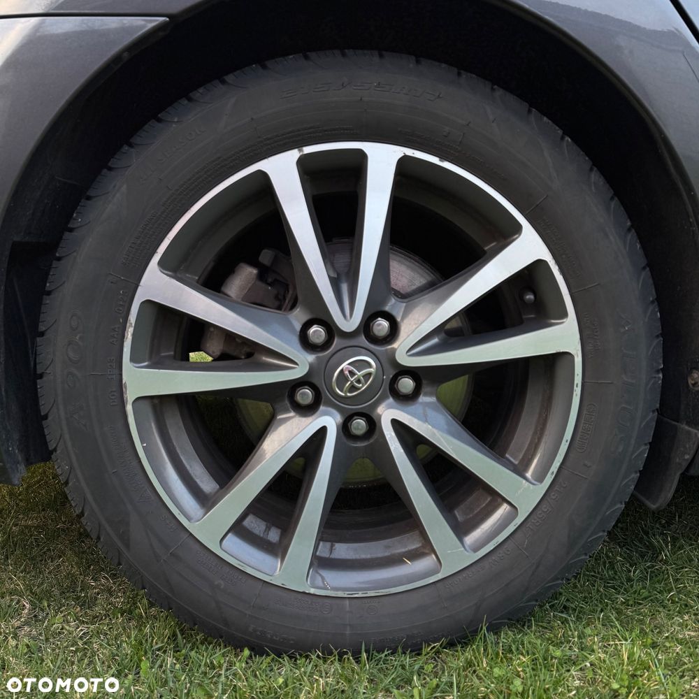 Toyota Avensis 2.0 D-4D - 32