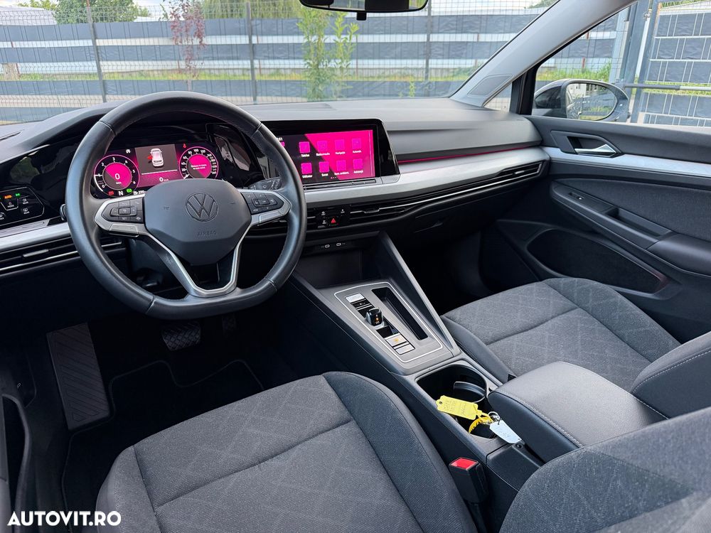 Volkswagen Golf - 10