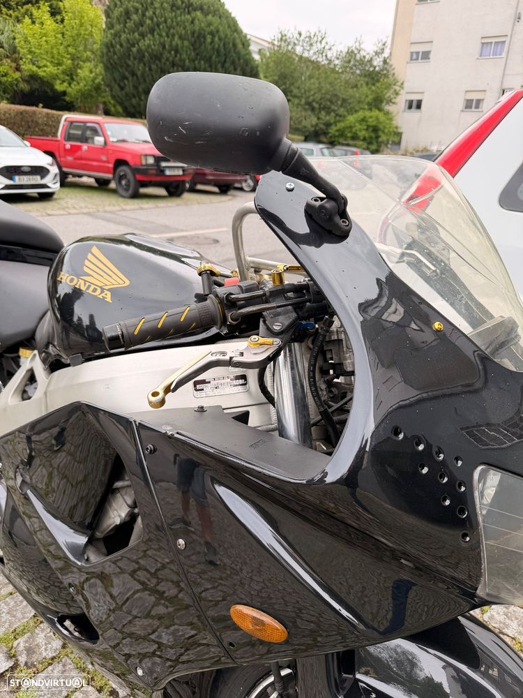 Honda CBR - 23
