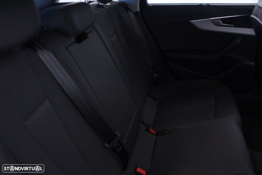Audi A4 Avant 35 TDI Fleet Edition S tronic - 15