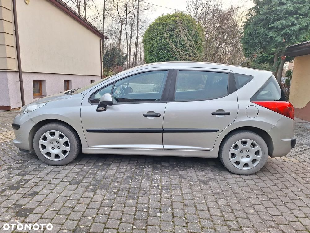 Peugeot 207 - 3