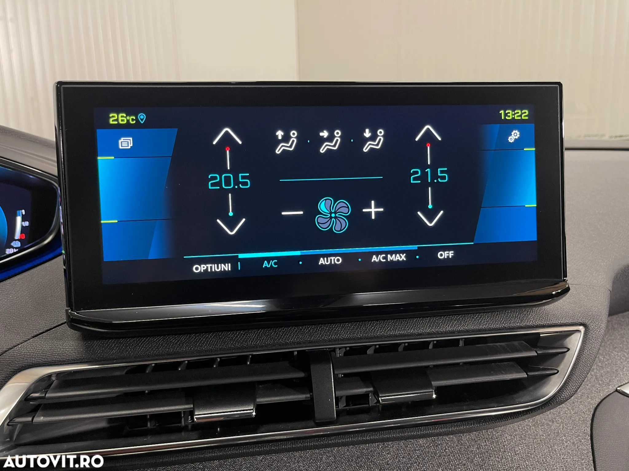Peugeot 3008 PHEV 300 EAT8 4X4 Allure Pack - 23