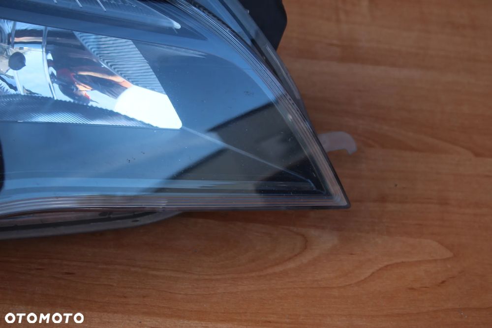 LAMPA PRAWA PRZEDNIA PRAWY PRZÓD OPEL ASTRA J CIEMNA 13371596 100% OK EUROPA BARDZO ŁADNA - 5